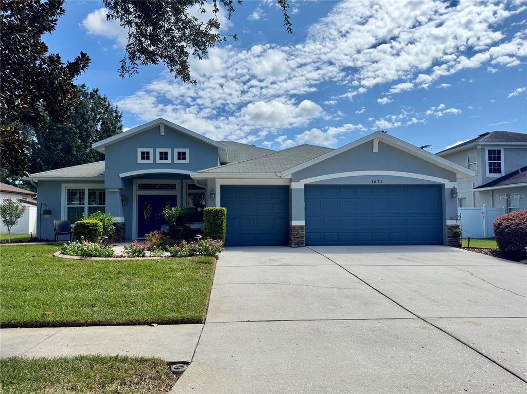Photo of 1621 Harvest Grove Court, Valrico, FL 33596 (MLS # TB8429058)