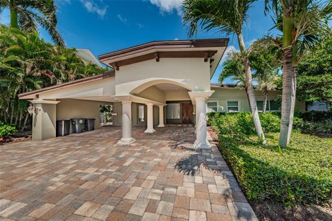Photo of 52 N Pine Circle, Belleair, FL 33756 (MLS # TB8545858)