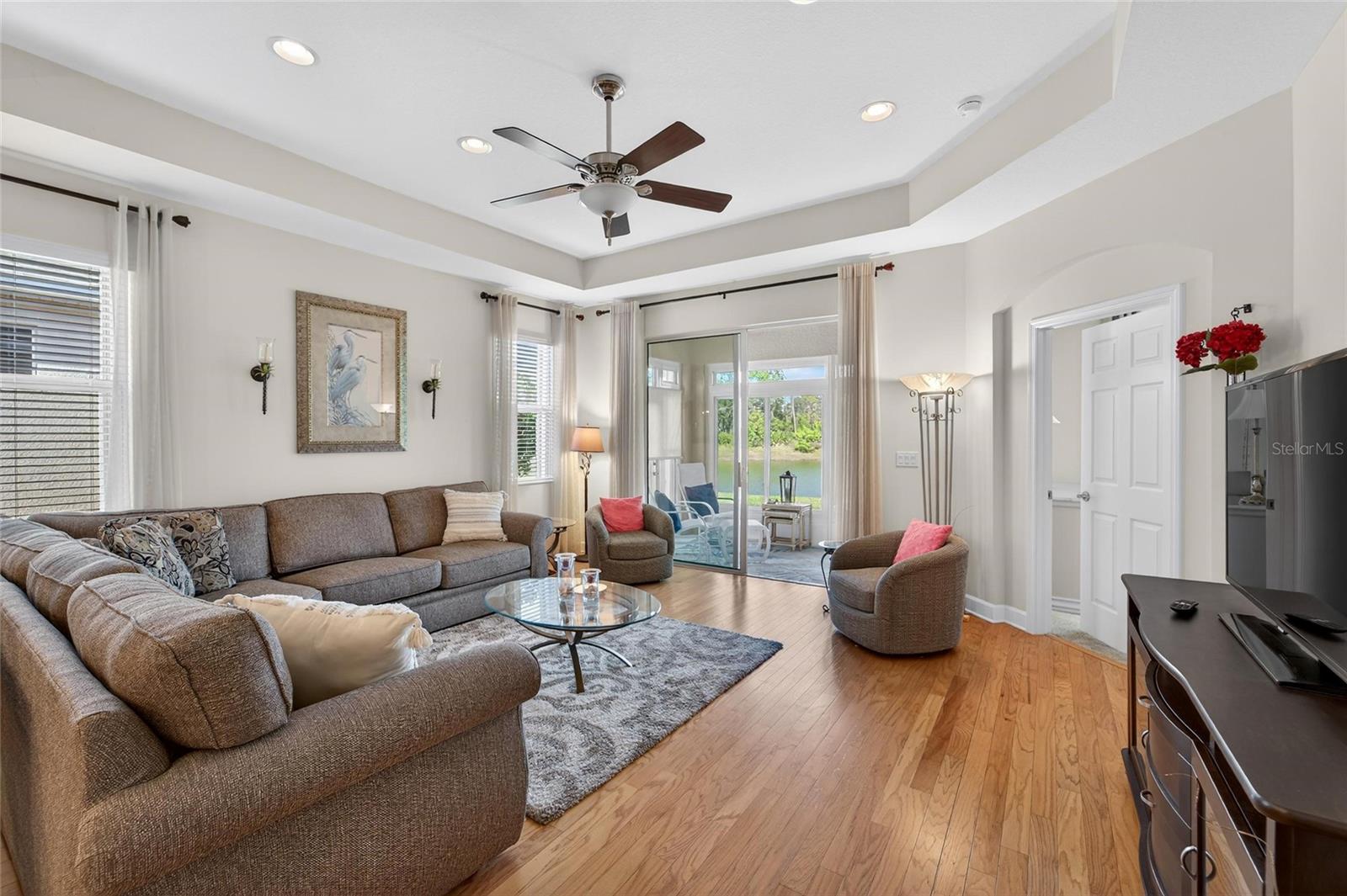 OAKLEY GREEN CONDO - Residential