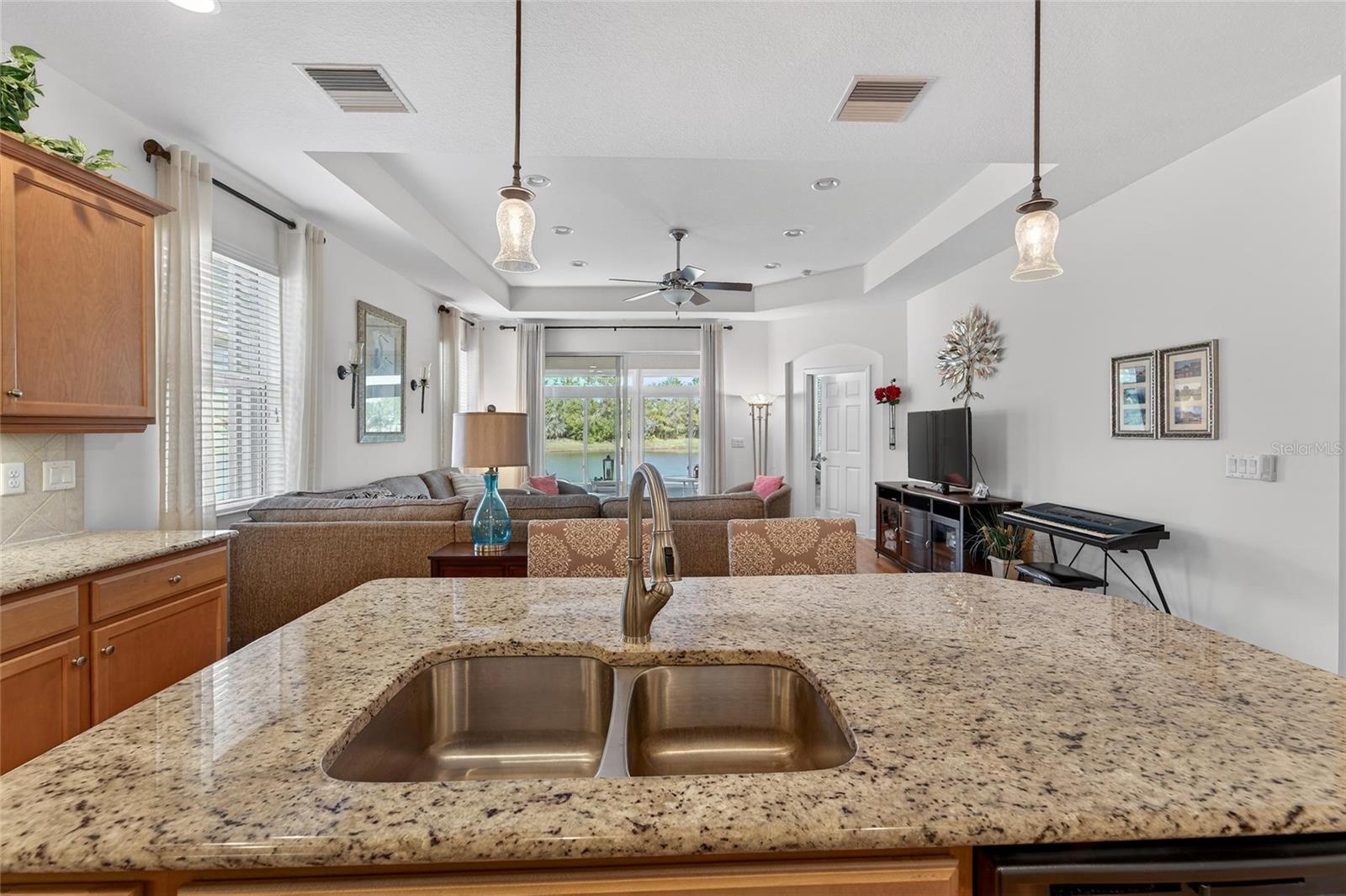 OAKLEY GREEN CONDO - Residential