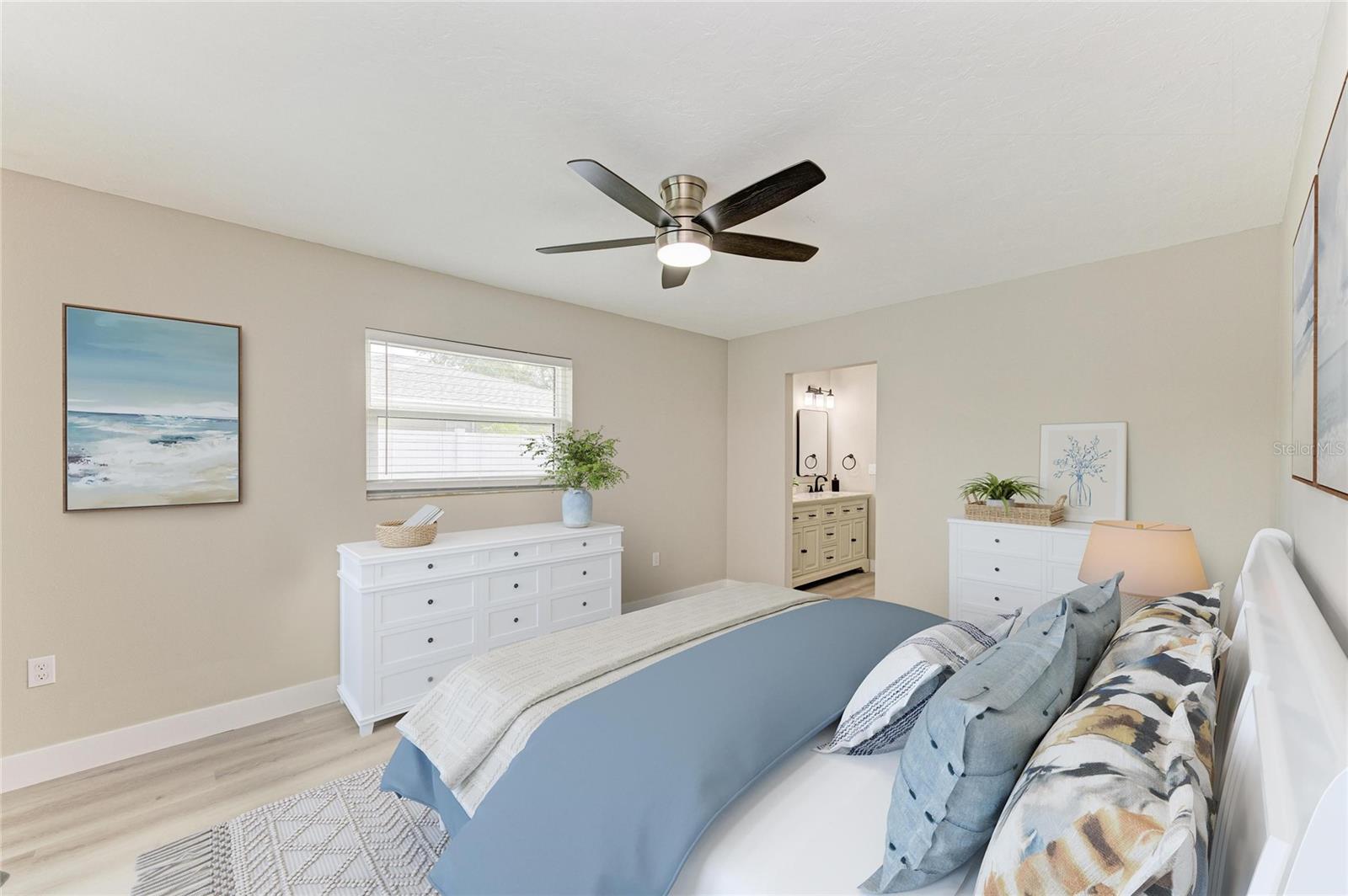 GLEN OAKS COUNTRY CLUB ESTATES - Residential