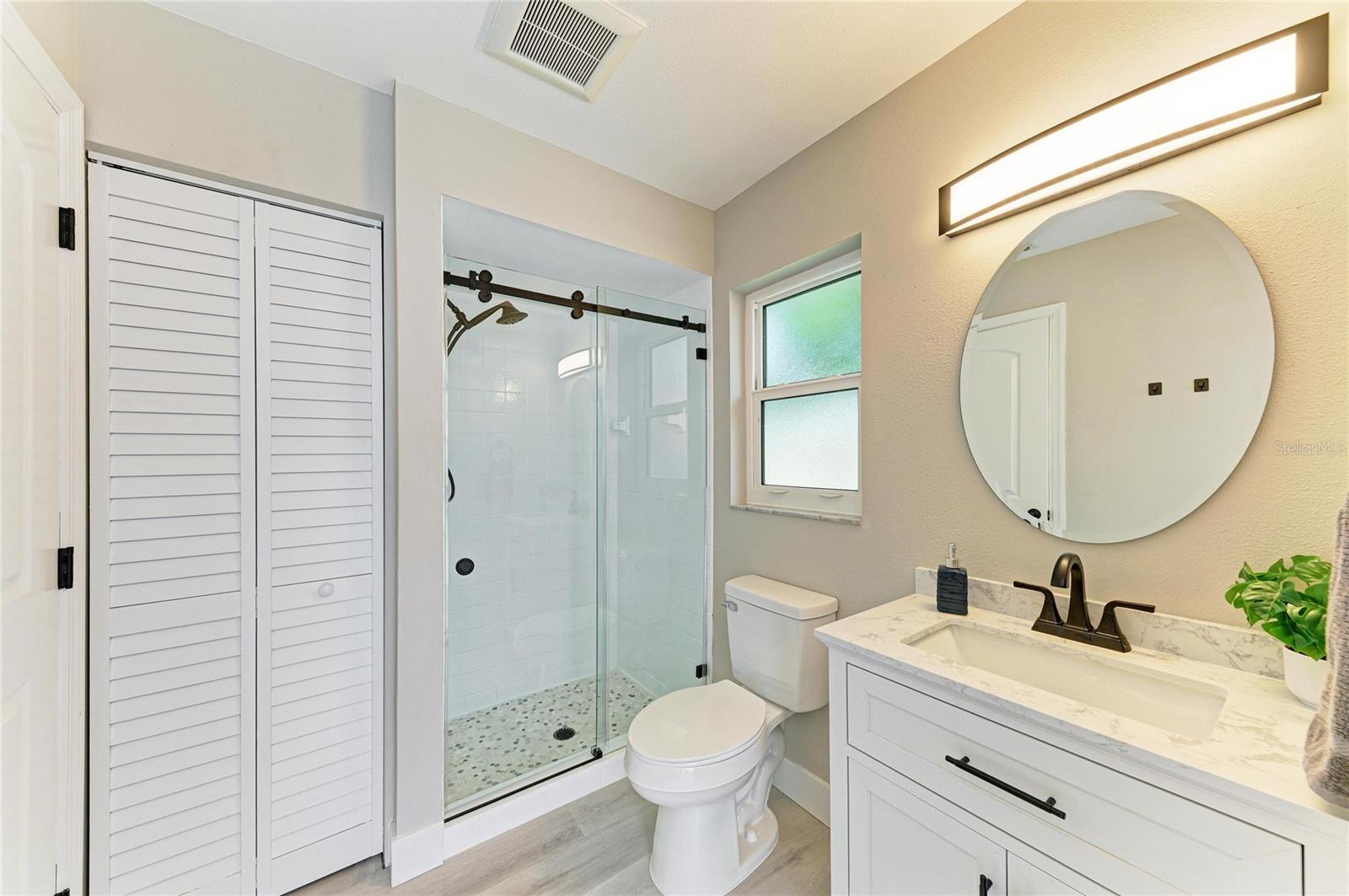 GLEN OAKS COUNTRY CLUB ESTATES - Residential