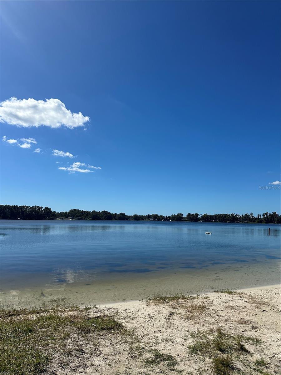 MOON LAKE ESTATES - Land