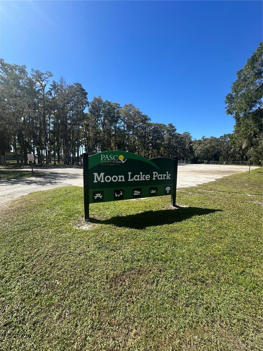 MOON LAKE ESTATES - Land