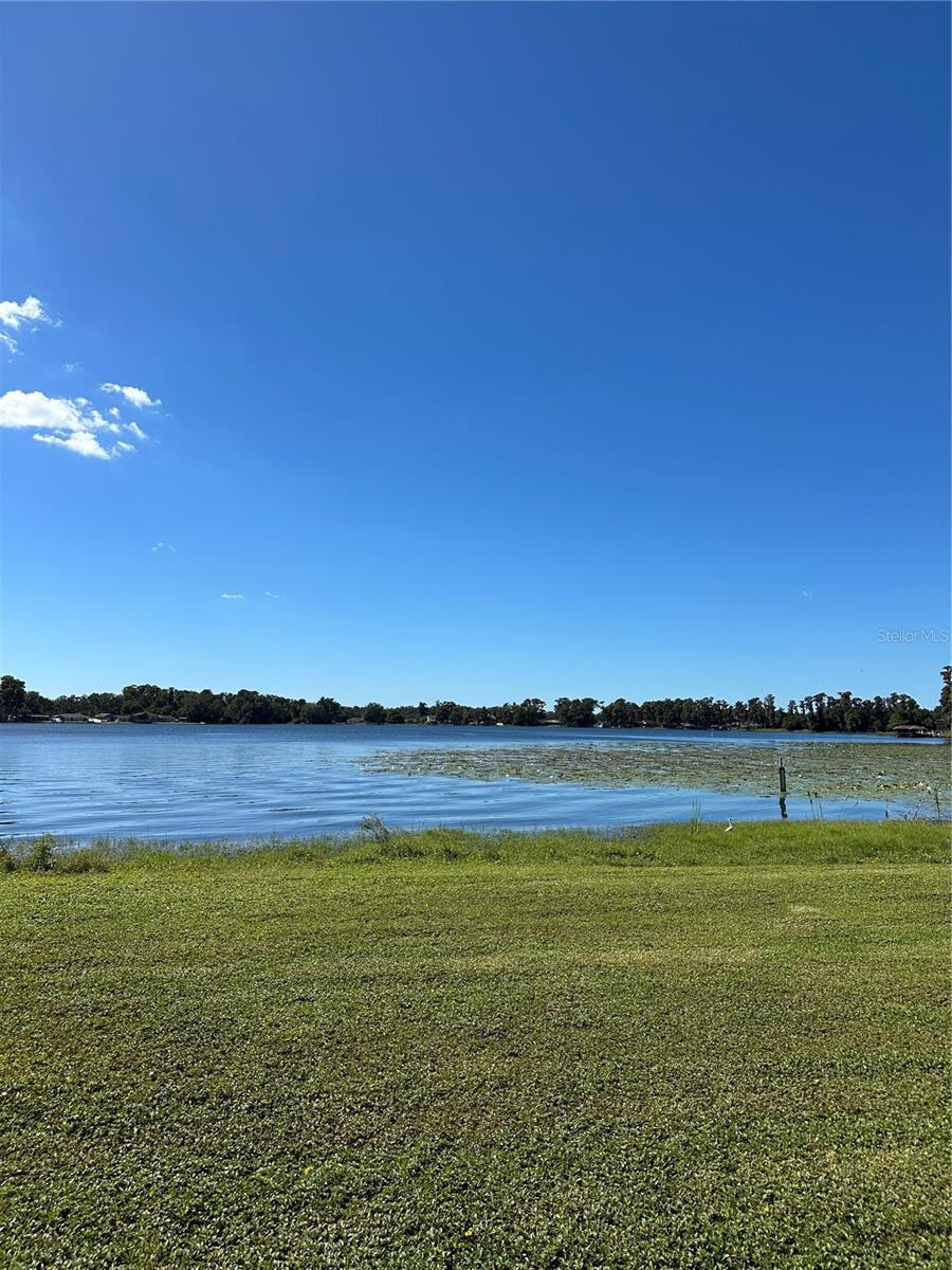 MOON LAKE ESTATES - Land