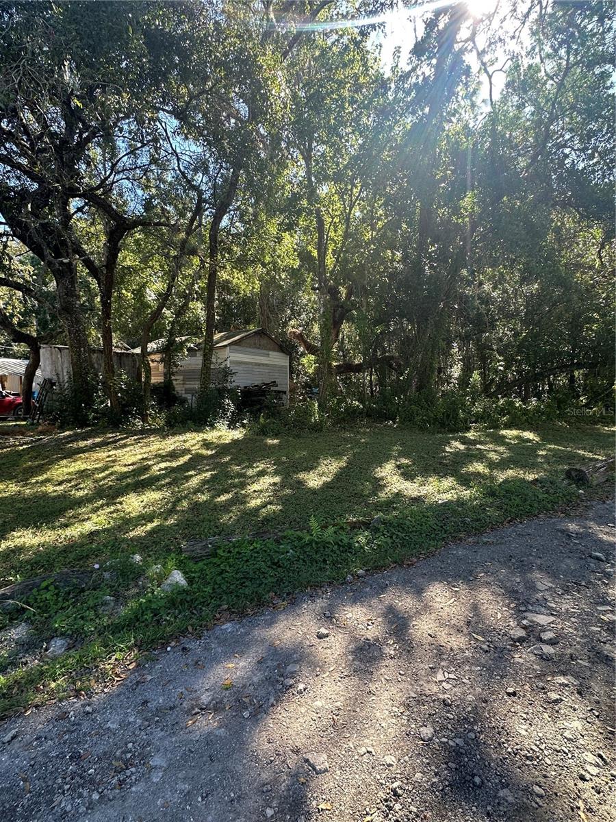 MOON LAKE ESTATES - Land