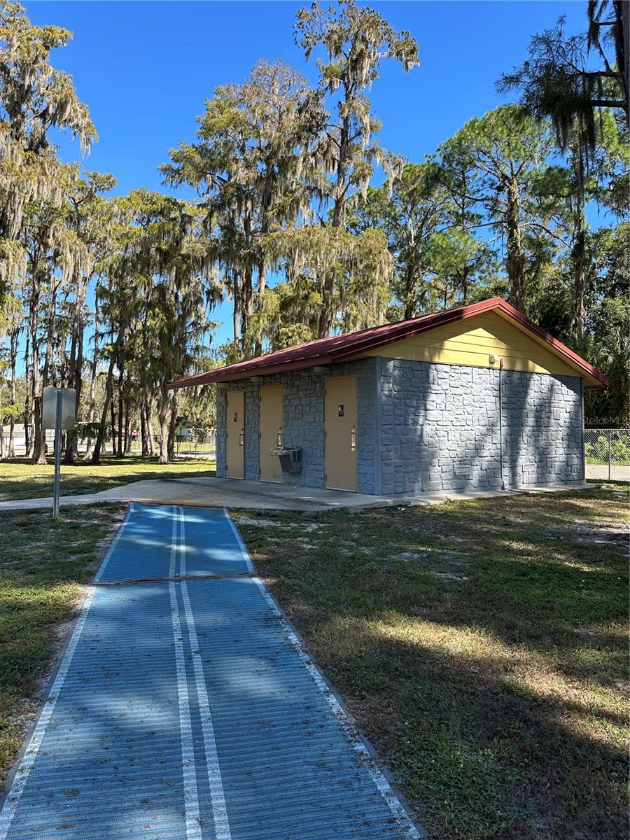 MOON LAKE ESTATES - Land