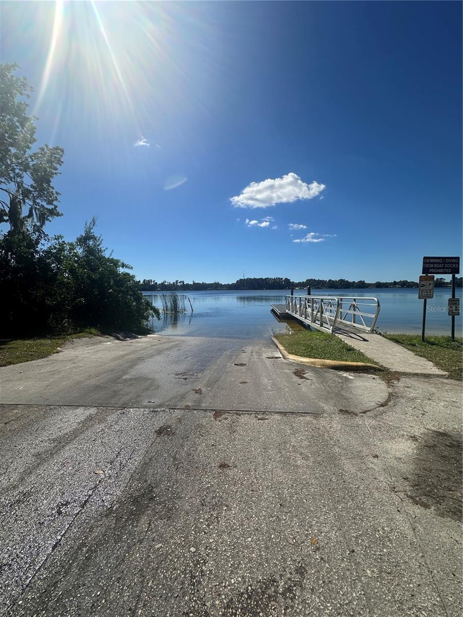 MOON LAKE ESTATES - Land