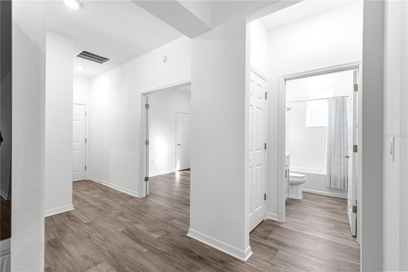 ON TOP OF THE WORLD - Residential