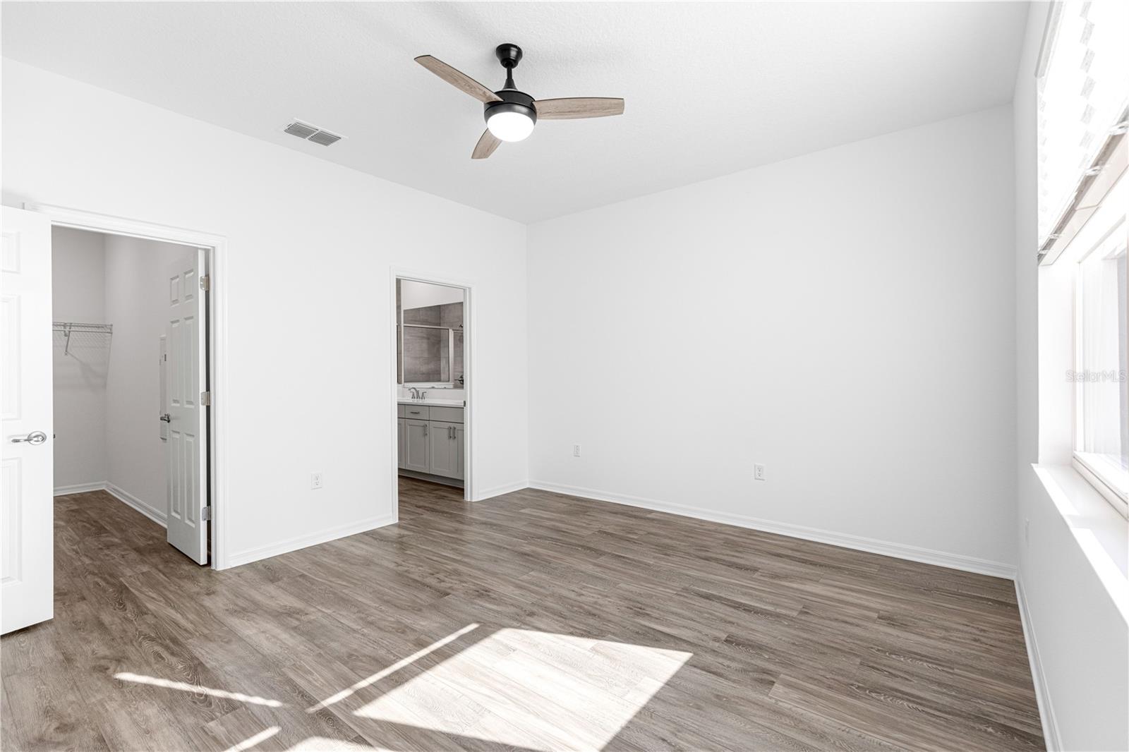 ON TOP OF THE WORLD - Residential