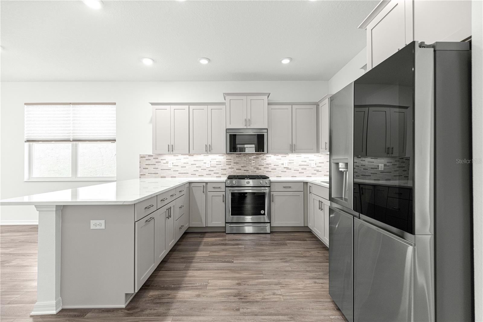 ON TOP OF THE WORLD - Residential