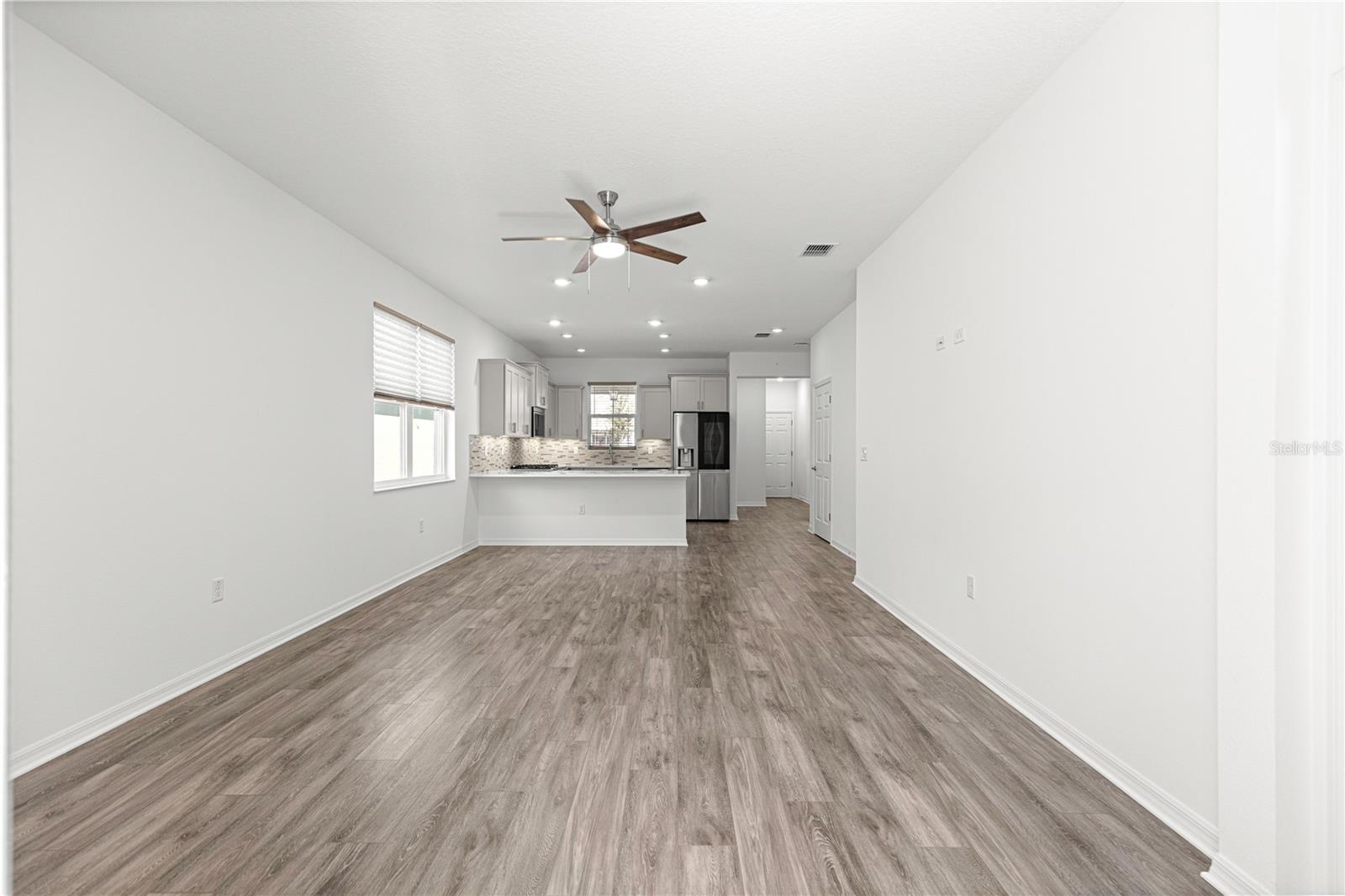 ON TOP OF THE WORLD - Residential