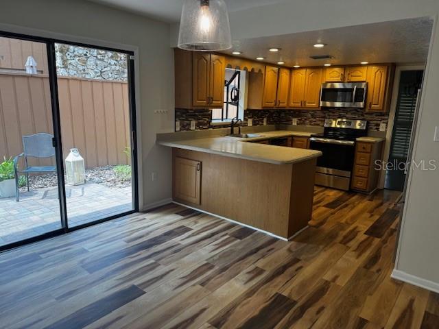 104 OAKS COURT