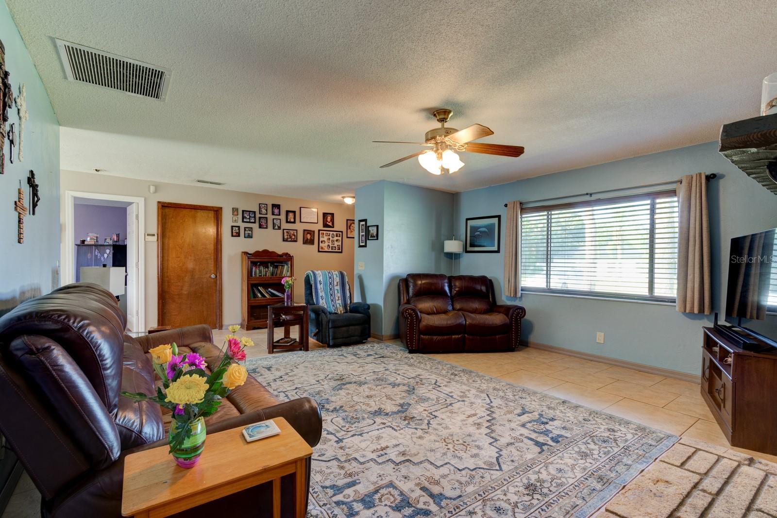 3323 PINE TREE DRIVE