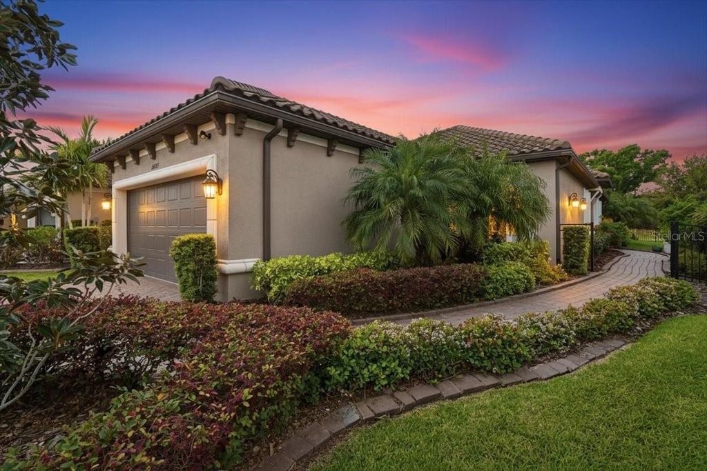 Photo of 10225 Highland Park Place, Palmetto, FL 34221 (MLS # A4687707)