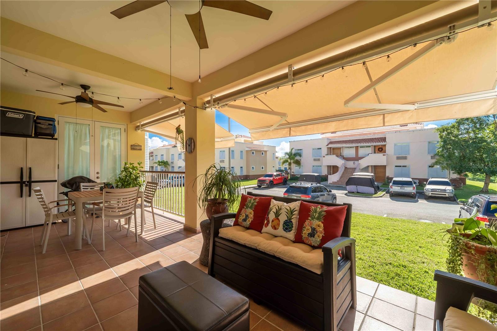 HARBOUR LAKES - Residential