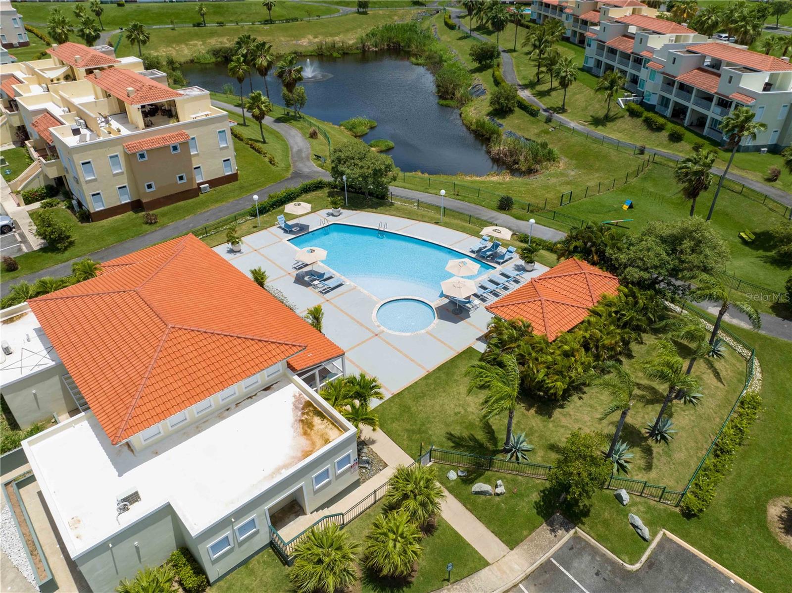 HARBOUR LAKES - Residential