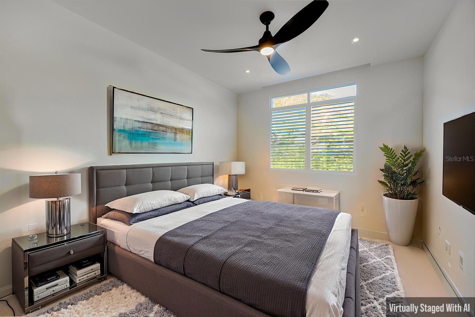 HARBOUR LAKES - Residential