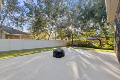 A home in APOPKA