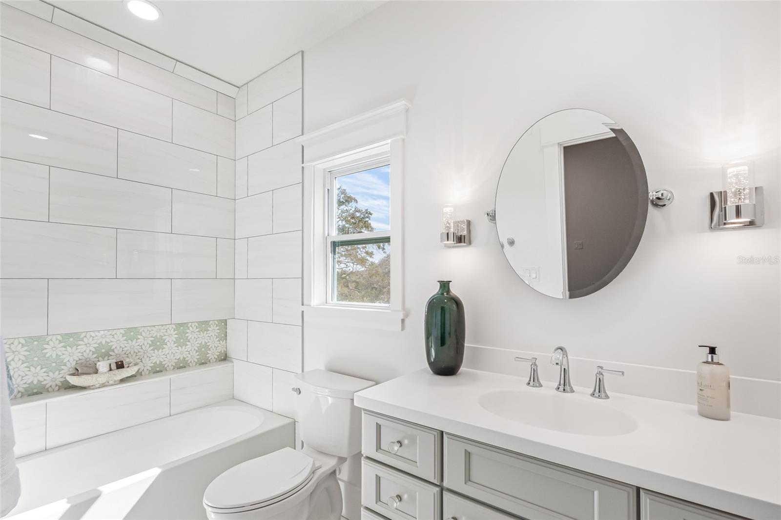 OCEAN GROVE - Residential