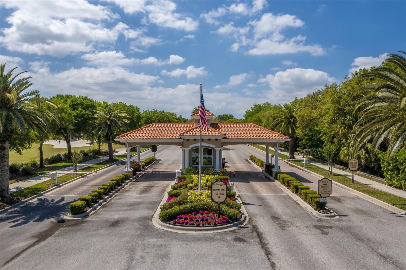 WATERLEFE GOLF & RIVER CLUB - Residential Lease