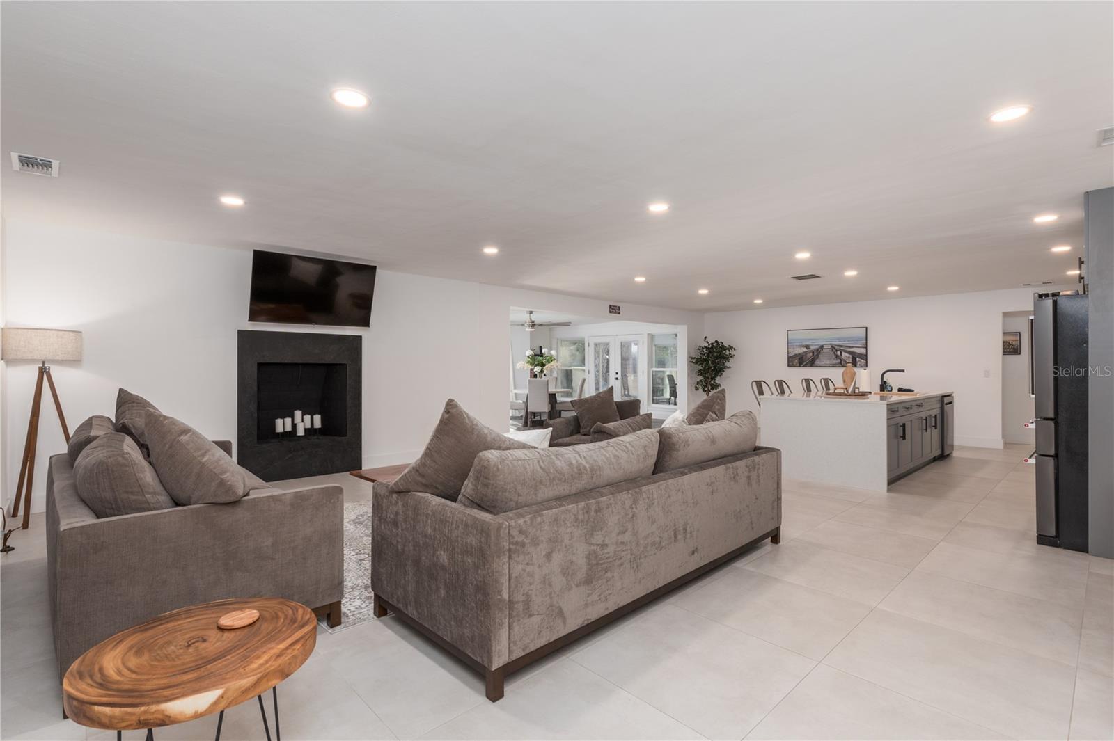 PATTY ANN 1ST ADD - Residential Lease