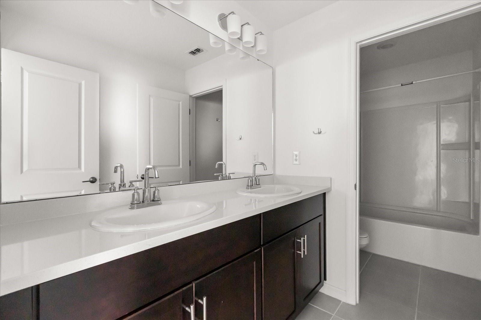 PARKSIDE AT ESTATES - Residential