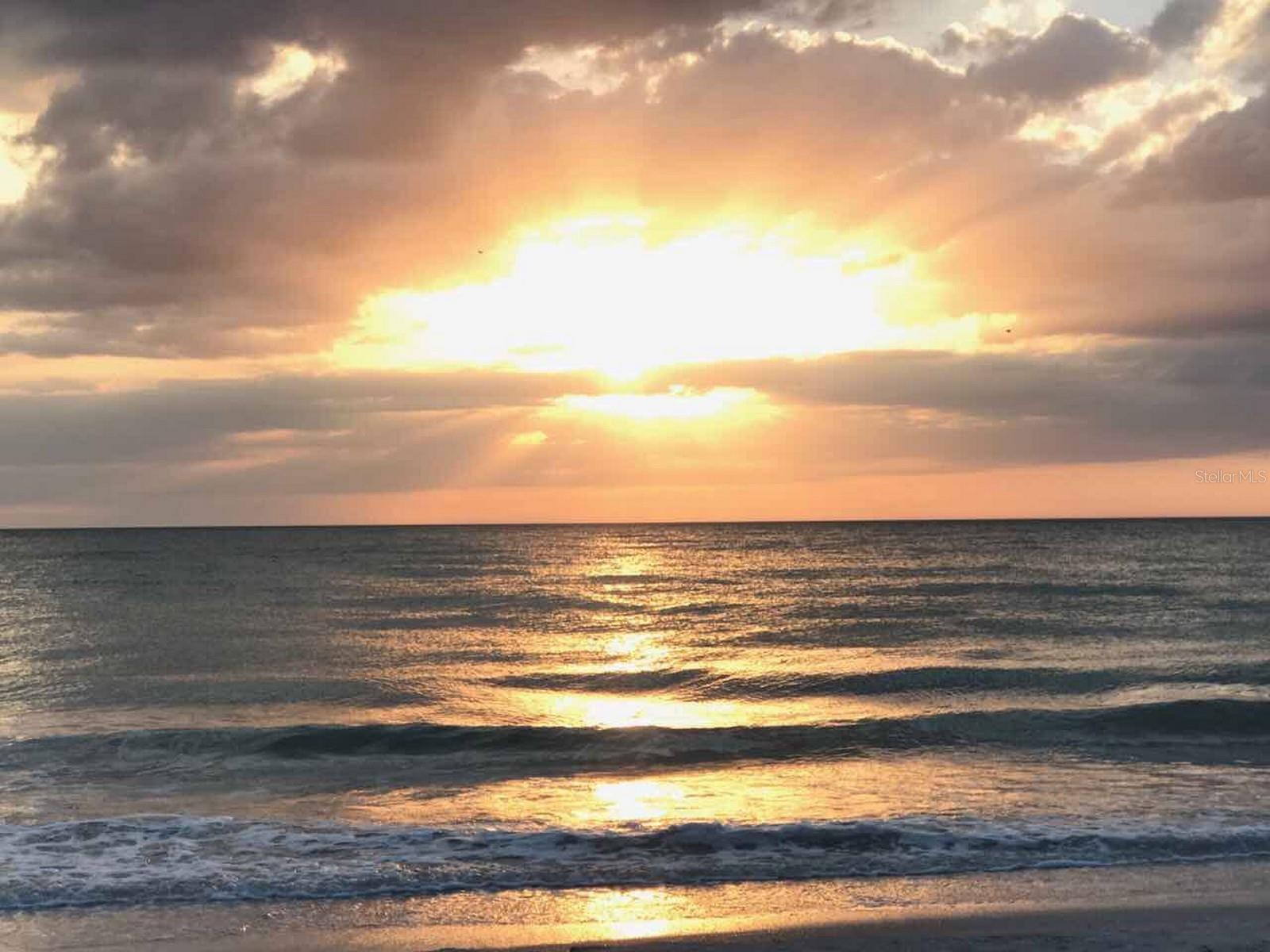 HARBOUR CLUB CONDO 2 - Residential