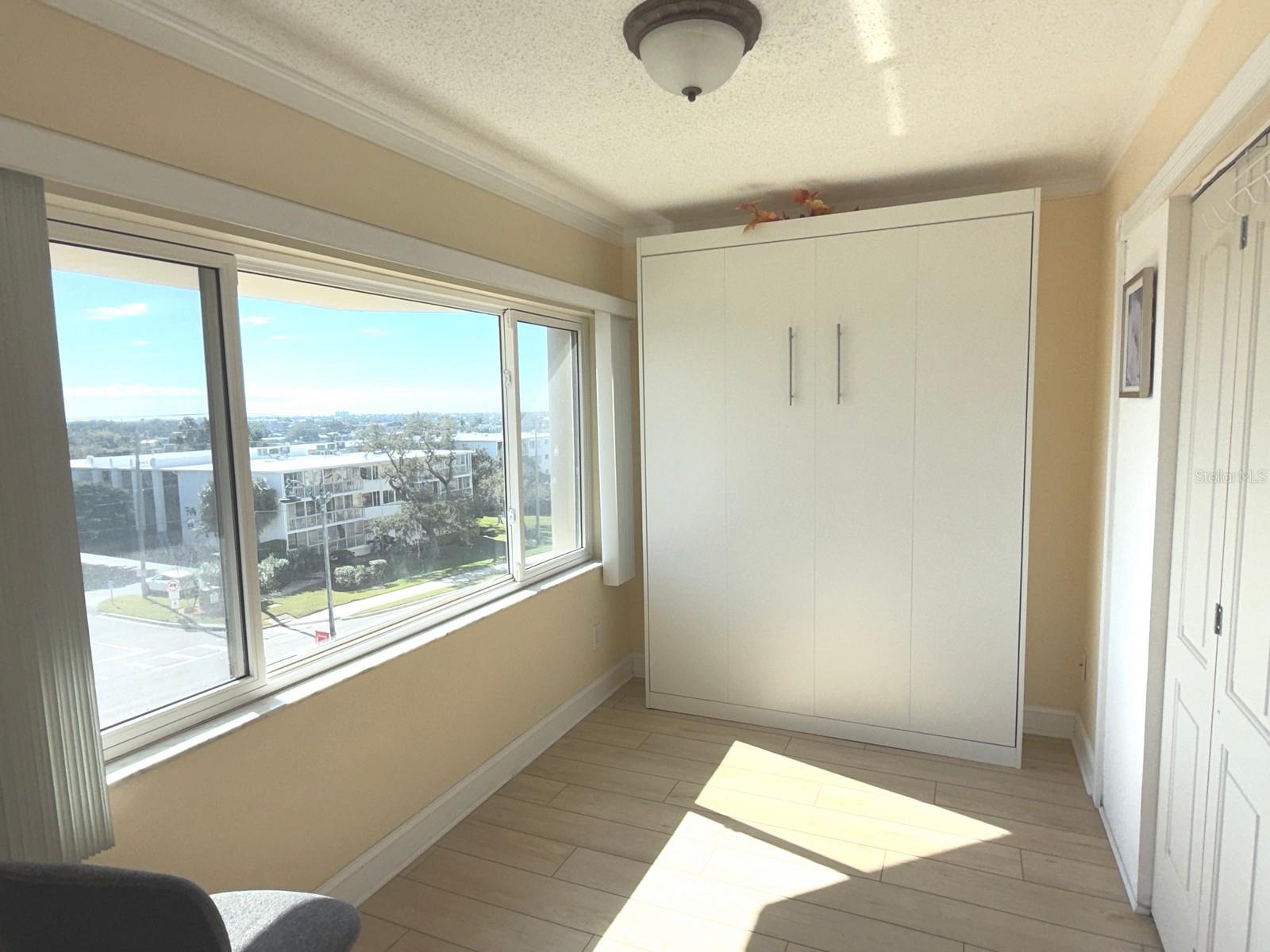 HARBOUR CLUB CONDO 2 - Residential