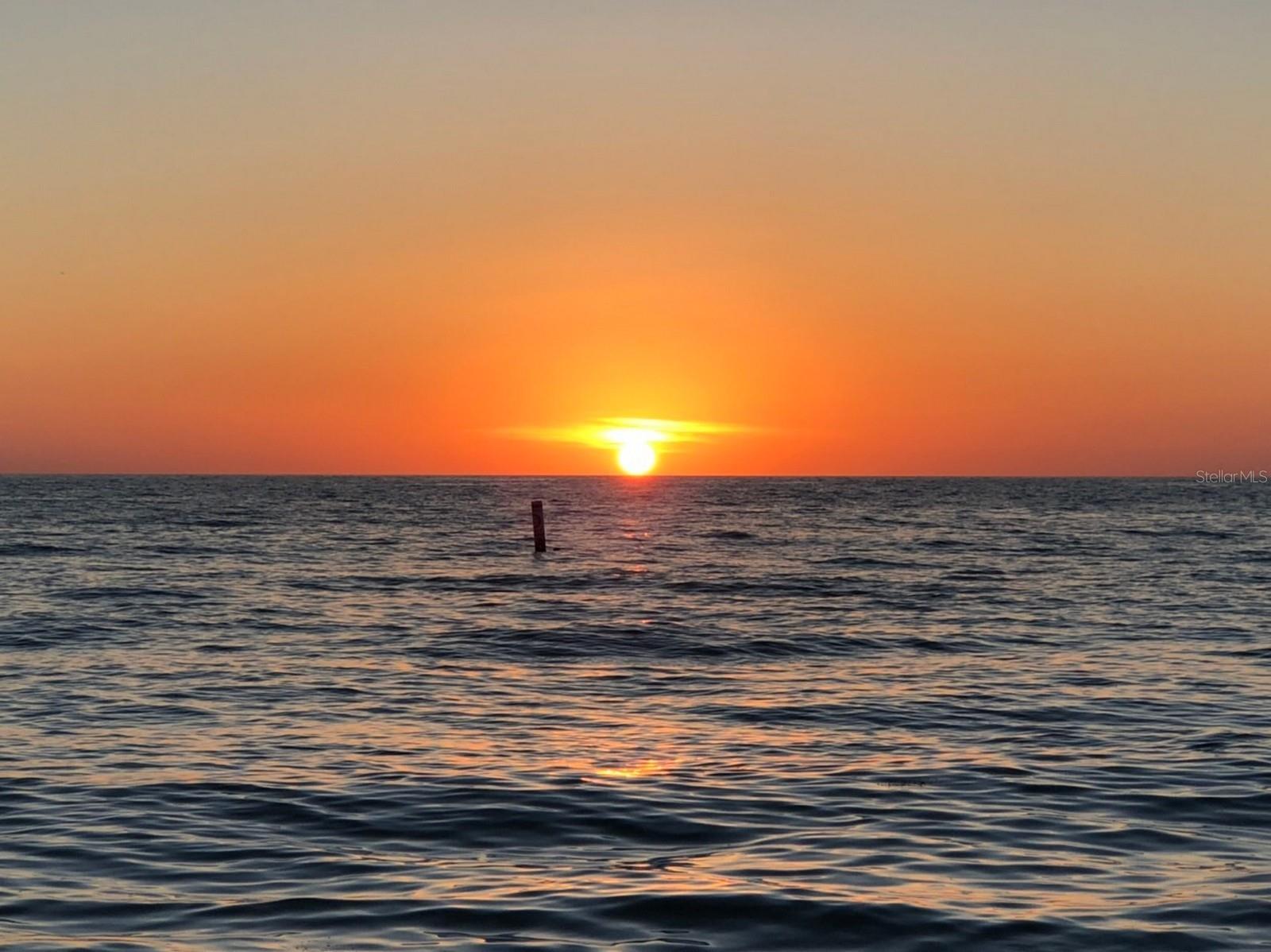 HARBOUR CLUB CONDO 2 - Residential