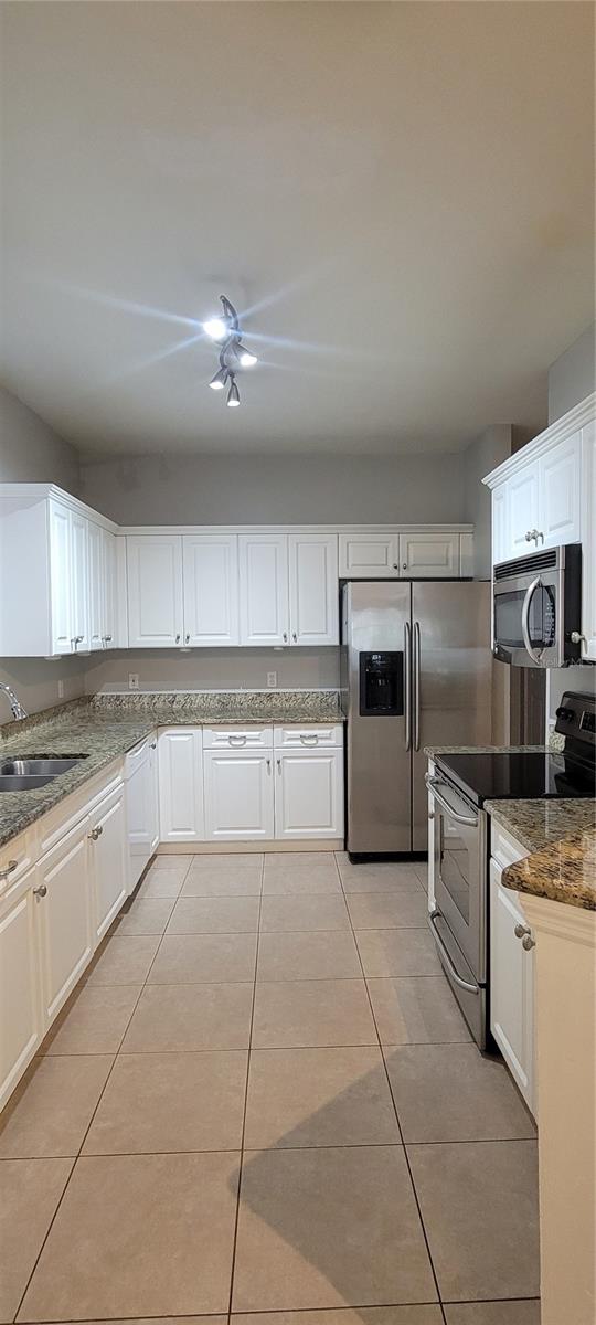 EAGLE TRACE TOWNHOMES - Residential Lease