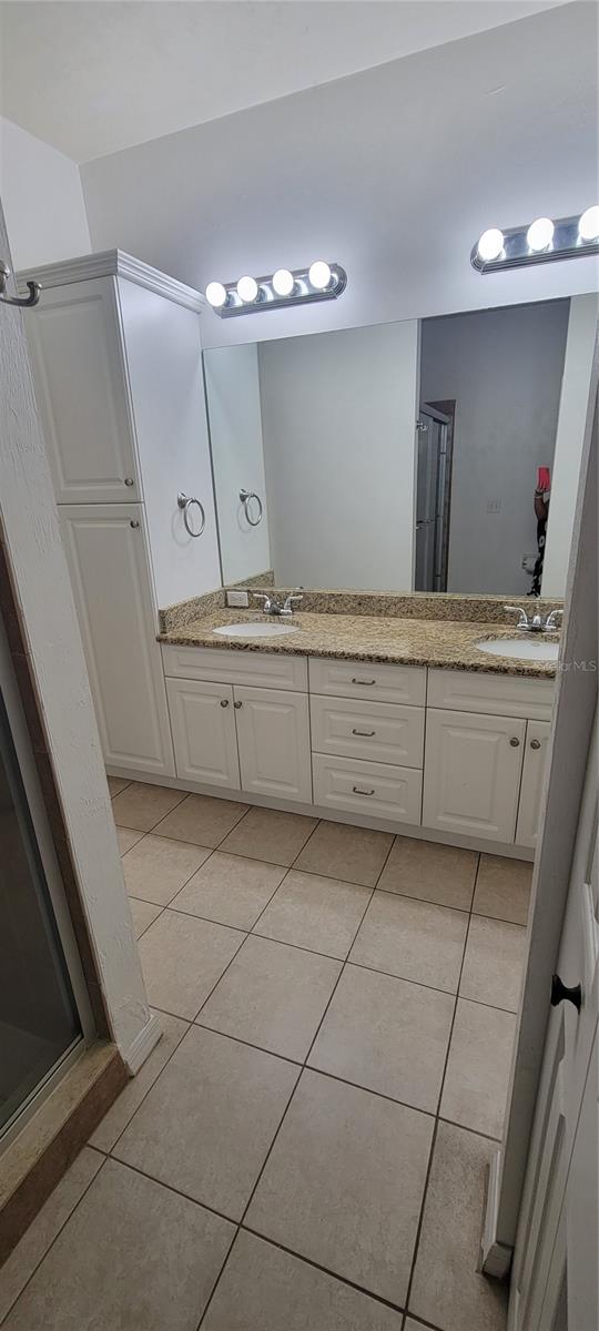 EAGLE TRACE TOWNHOMES - Residential Lease