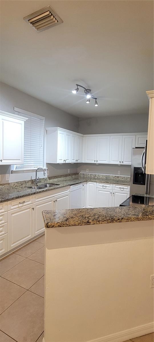 EAGLE TRACE TOWNHOMES - Residential Lease