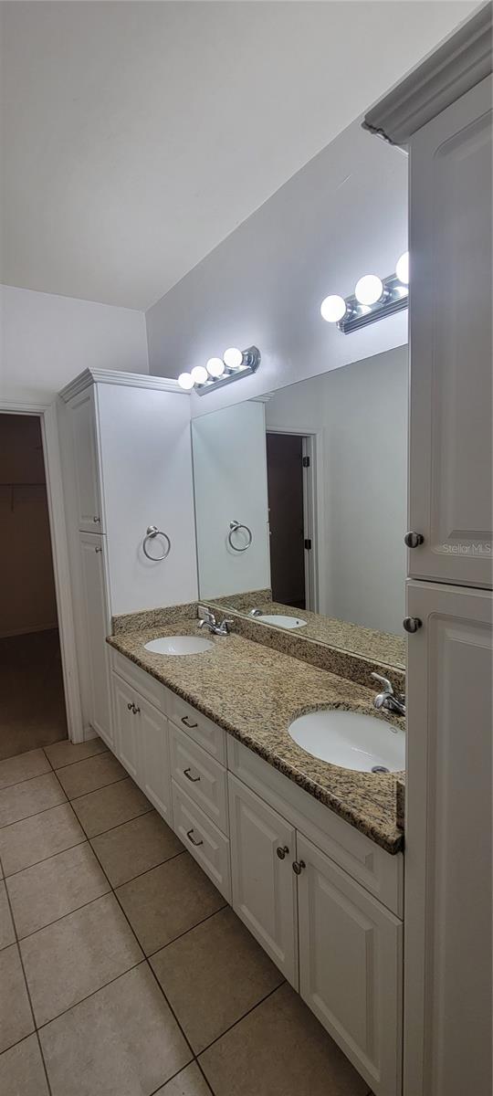 EAGLE TRACE TOWNHOMES - Residential Lease