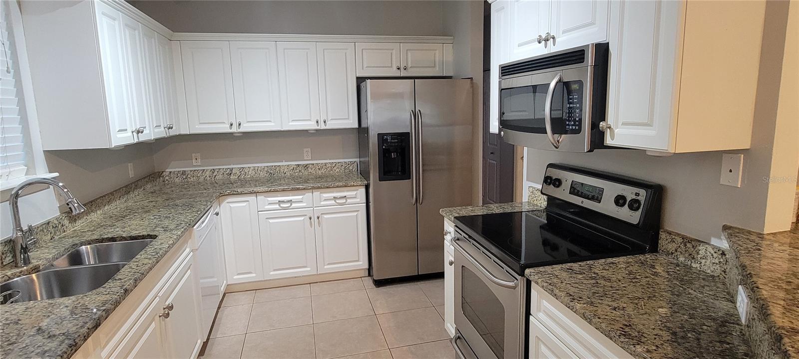 EAGLE TRACE TOWNHOMES - Residential Lease