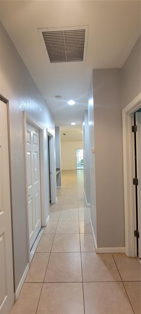 EAGLE TRACE TOWNHOMES - Residential Lease