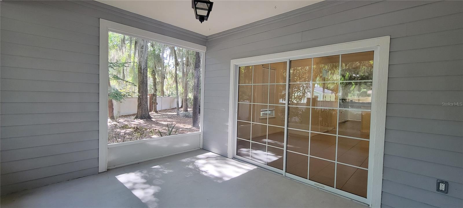 EAGLE TRACE TOWNHOMES - Residential Lease