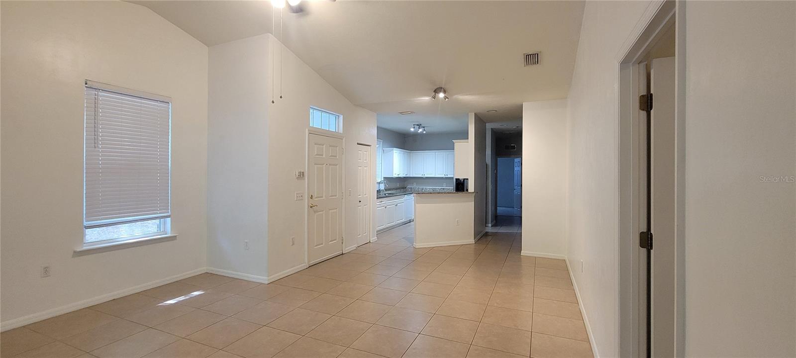 EAGLE TRACE TOWNHOMES - Residential Lease