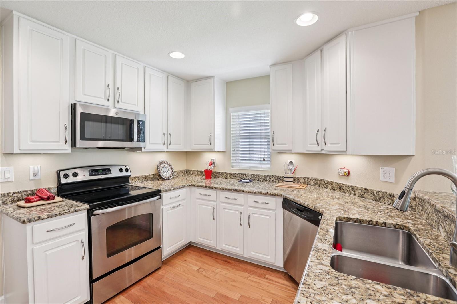 TUSCANY SUB AT TAMPA PALMS - Residential