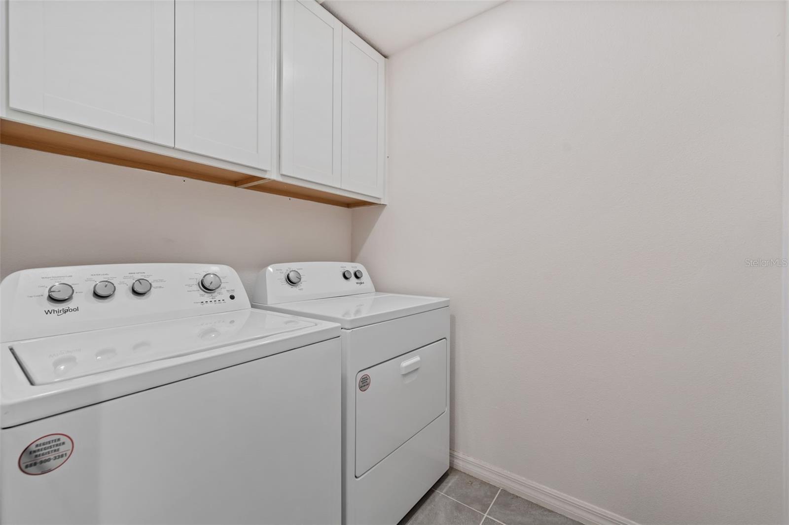 GROVELAND BLUE SPRING RESERVE TWNHMS - Residential