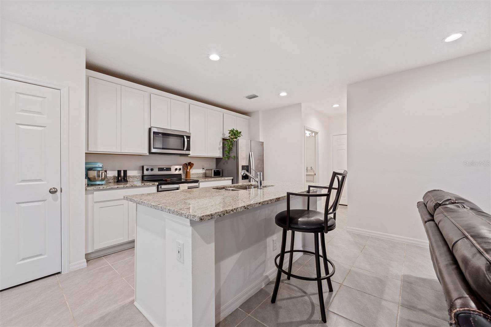 GROVELAND BLUE SPRING RESERVE TWNHMS - Residential