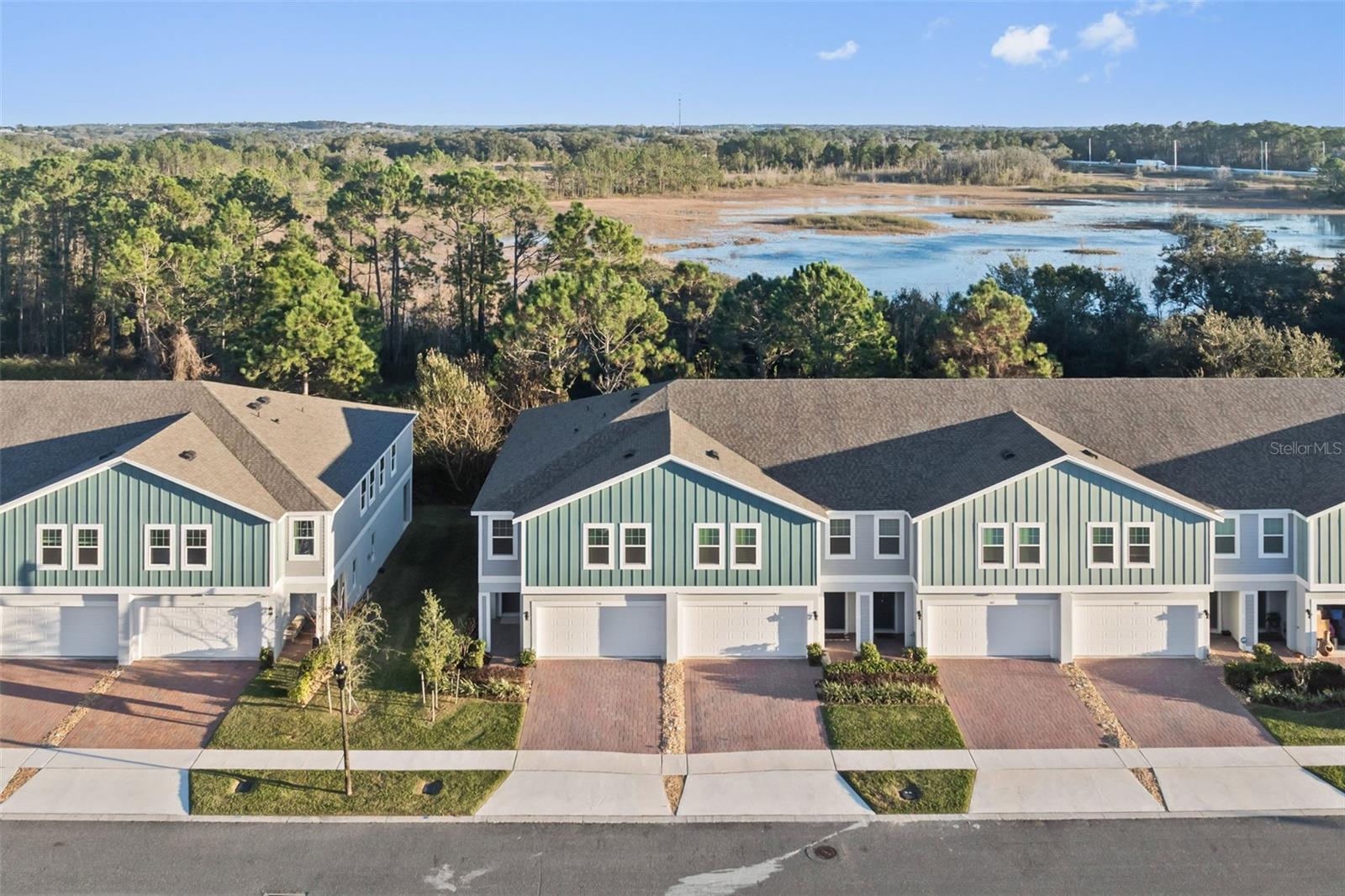 GROVELAND BLUE SPRING RESERVE TWNHMS - Residential