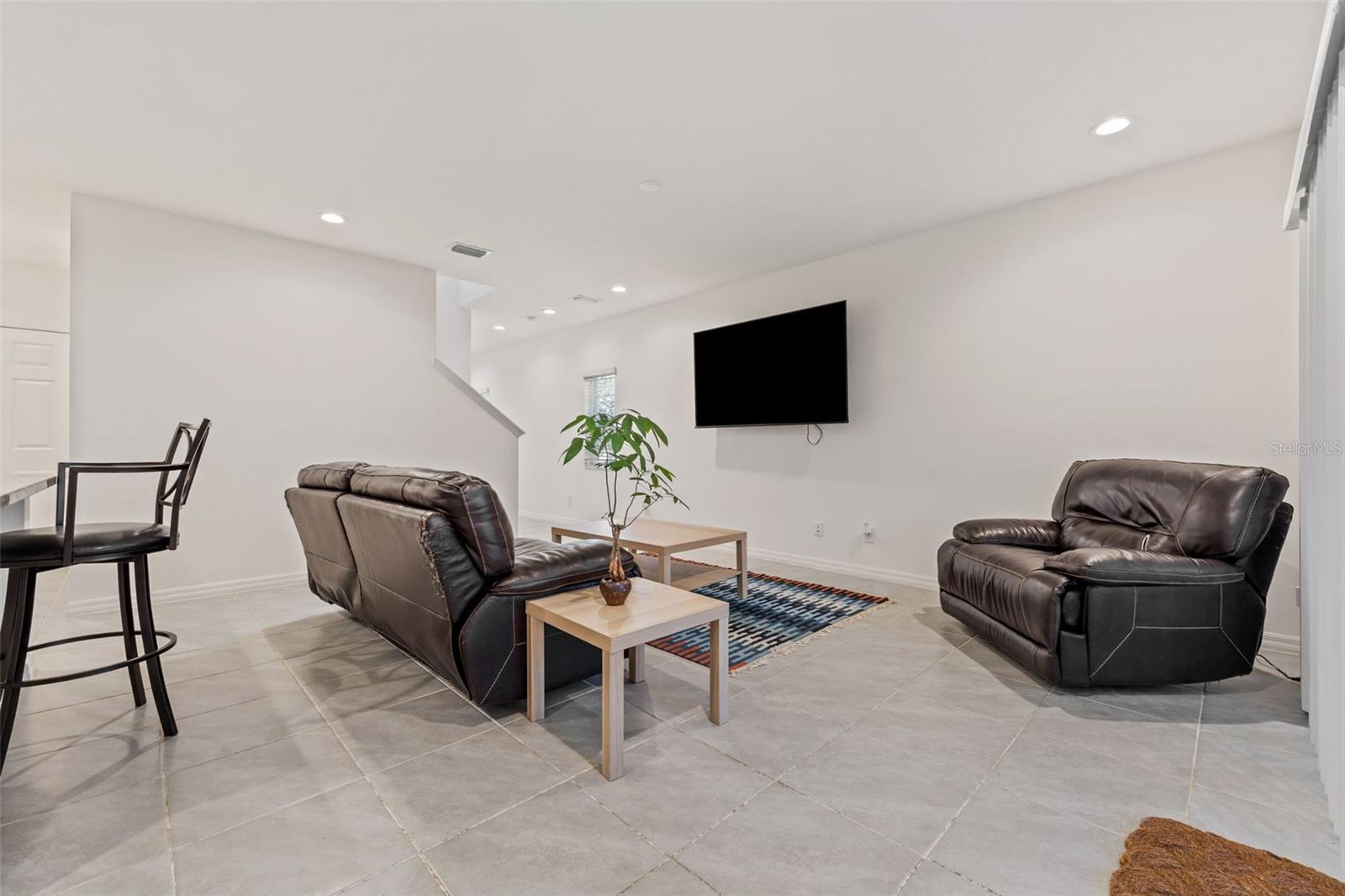 GROVELAND BLUE SPRING RESERVE TWNHMS - Residential