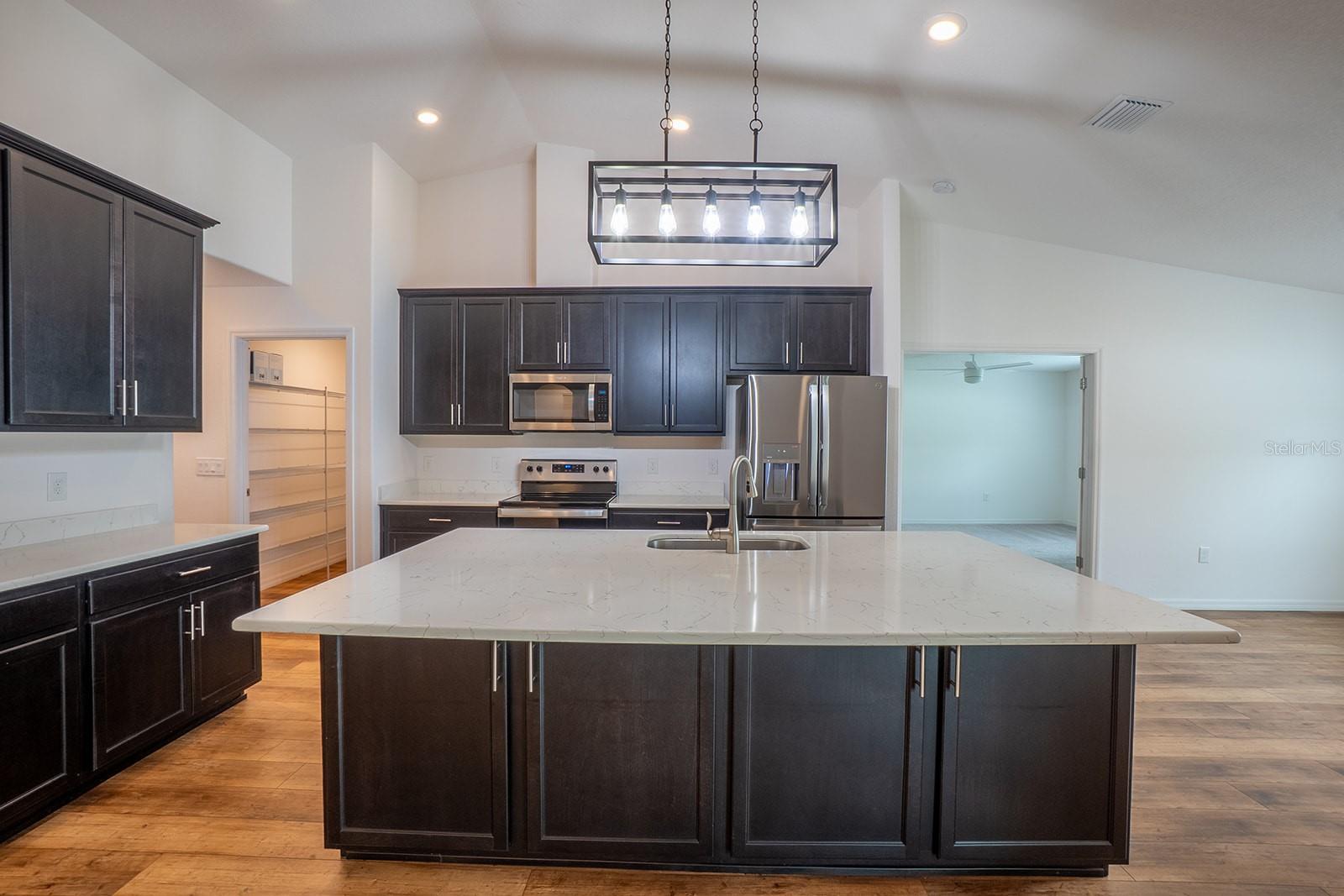 QUAIL HOLLOW - Residential