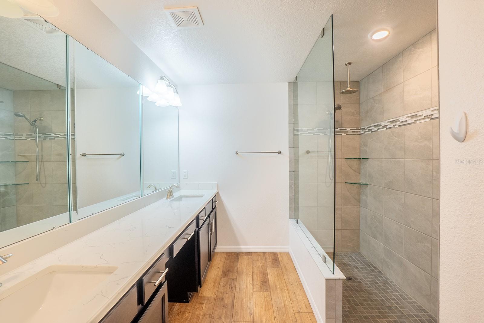 QUAIL HOLLOW - Residential