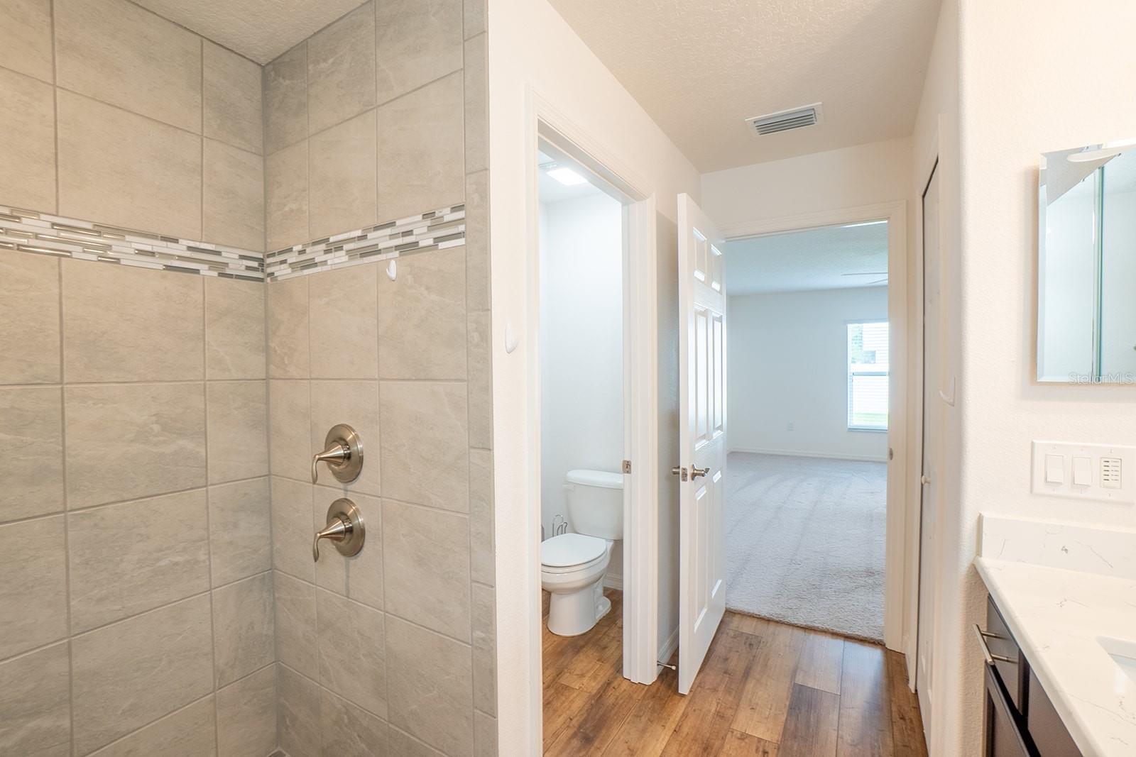 QUAIL HOLLOW - Residential