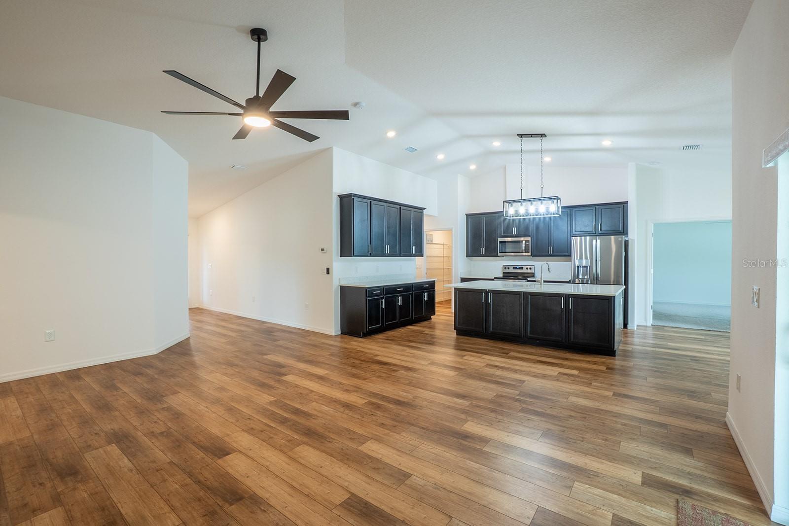 QUAIL HOLLOW - Residential