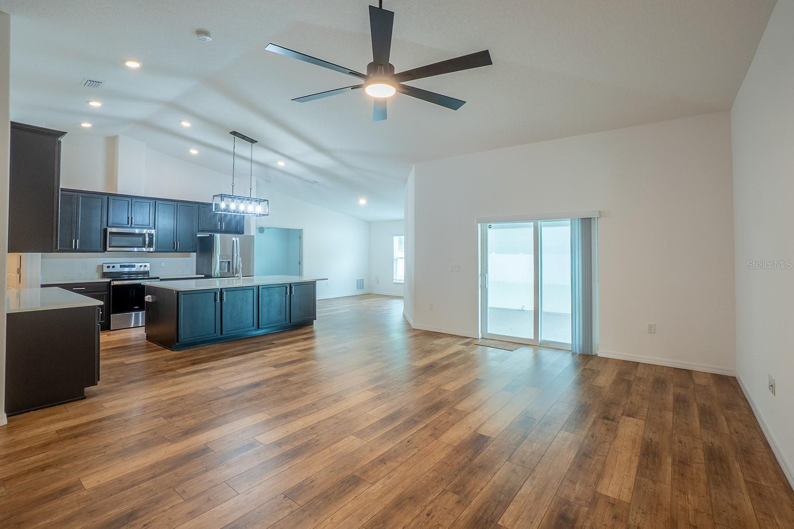 QUAIL HOLLOW - Residential