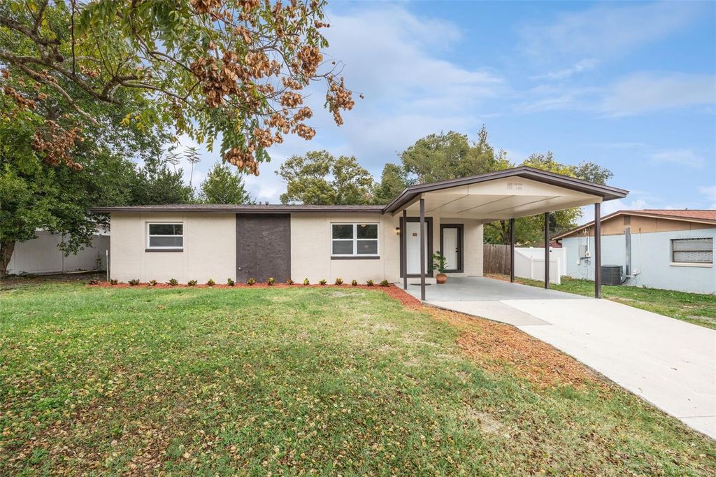 Photo of 3033 Sutton Drive, Orlando, FL 32810 (MLS # O6367991)