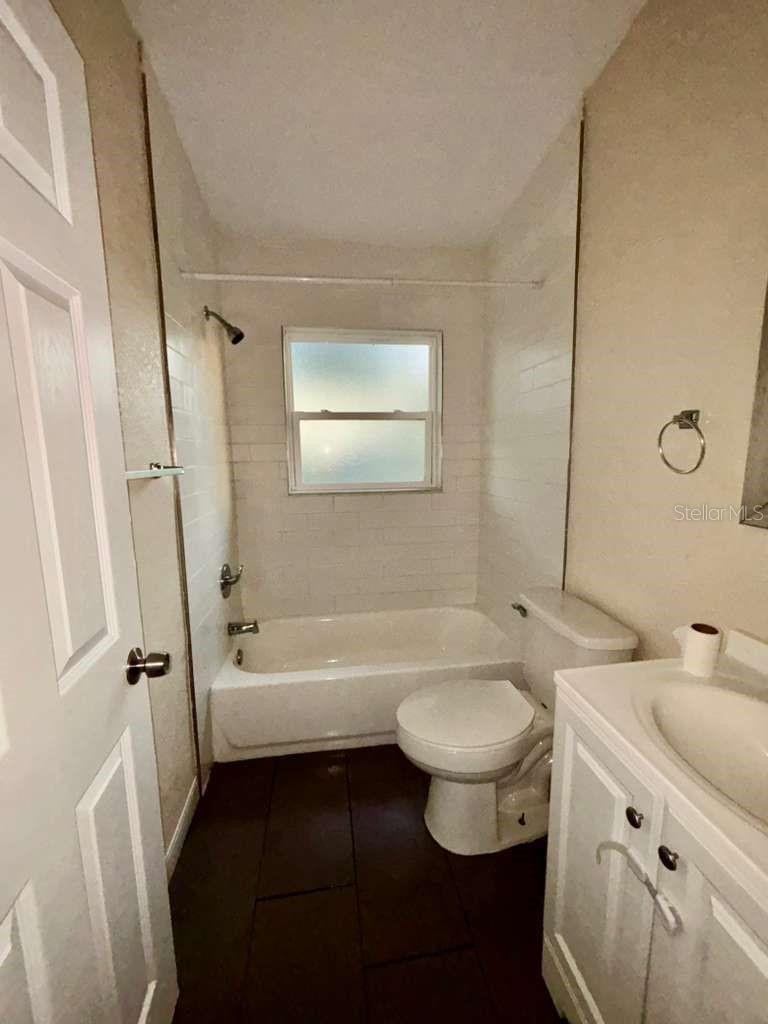 NORMANDY SHORES FIRST SECTION W/63 LOT 6 - Residential Lease